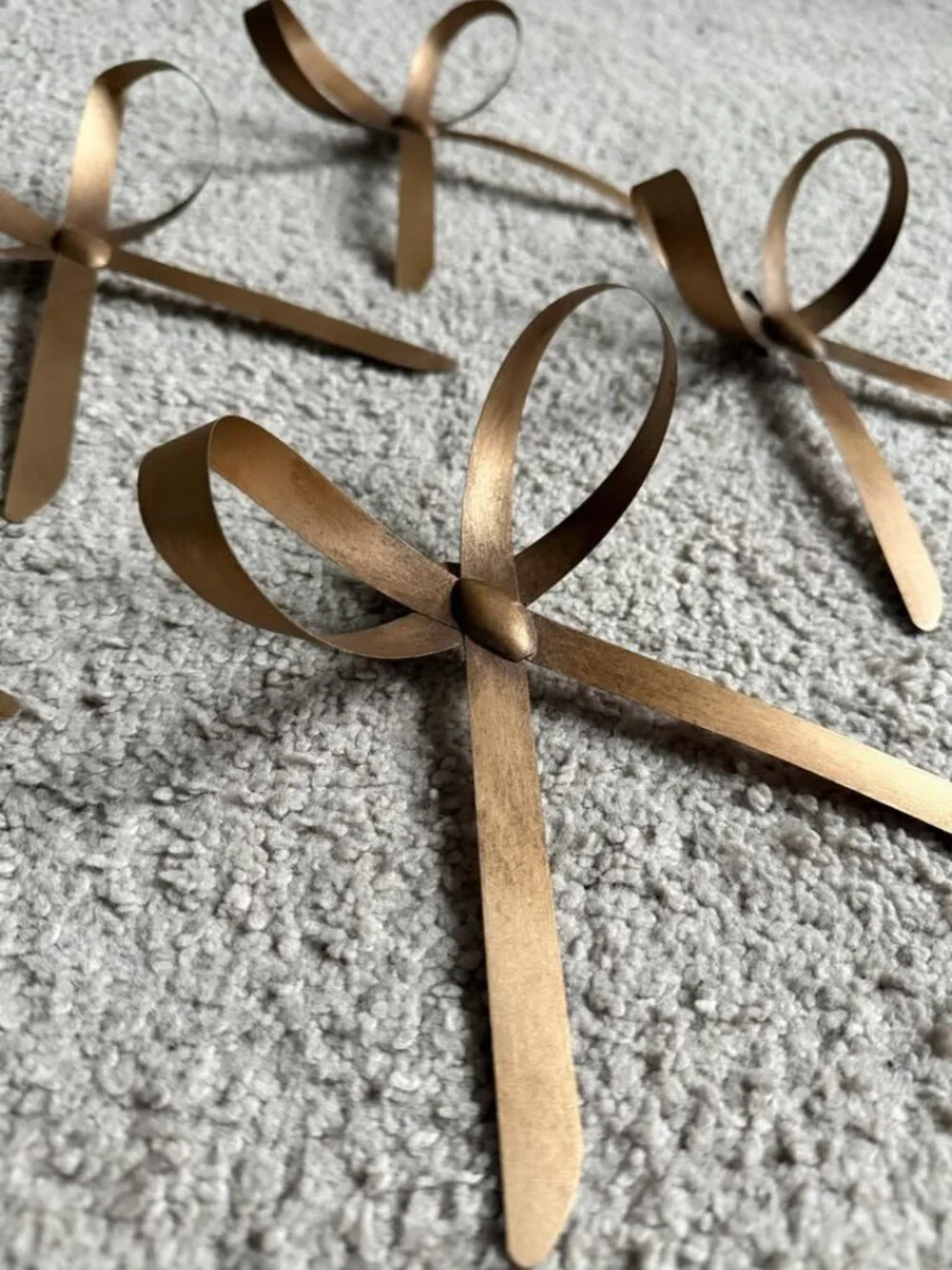 McGee & Co - 5 Brass Bow Clip Ornaments